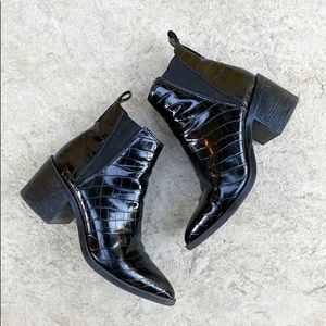 Steve Madden Textured Black Ankle Boots
